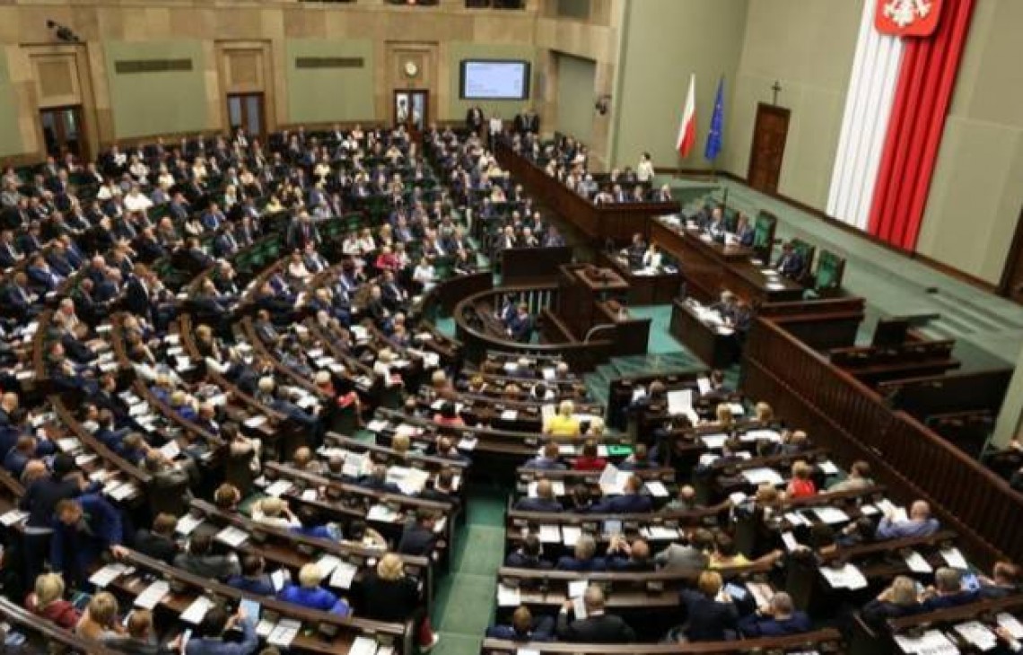 Rząd skontroluje źródła finansowania fundacji 
