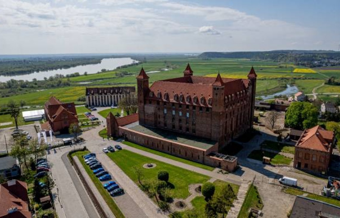 Hotel Zamek Gniew **** Królewski, luksusowy wypoczynek z historyczną duszą