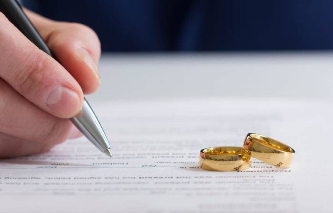 Ślub w grudniu, pozwoli nowożeńcom na wspólne rozliczenie PIT za cały rok 2022 