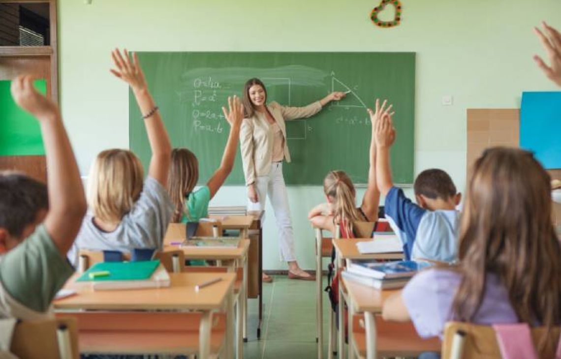 Czy czterodniowy tydzień pracy obejmie nauczycieli?