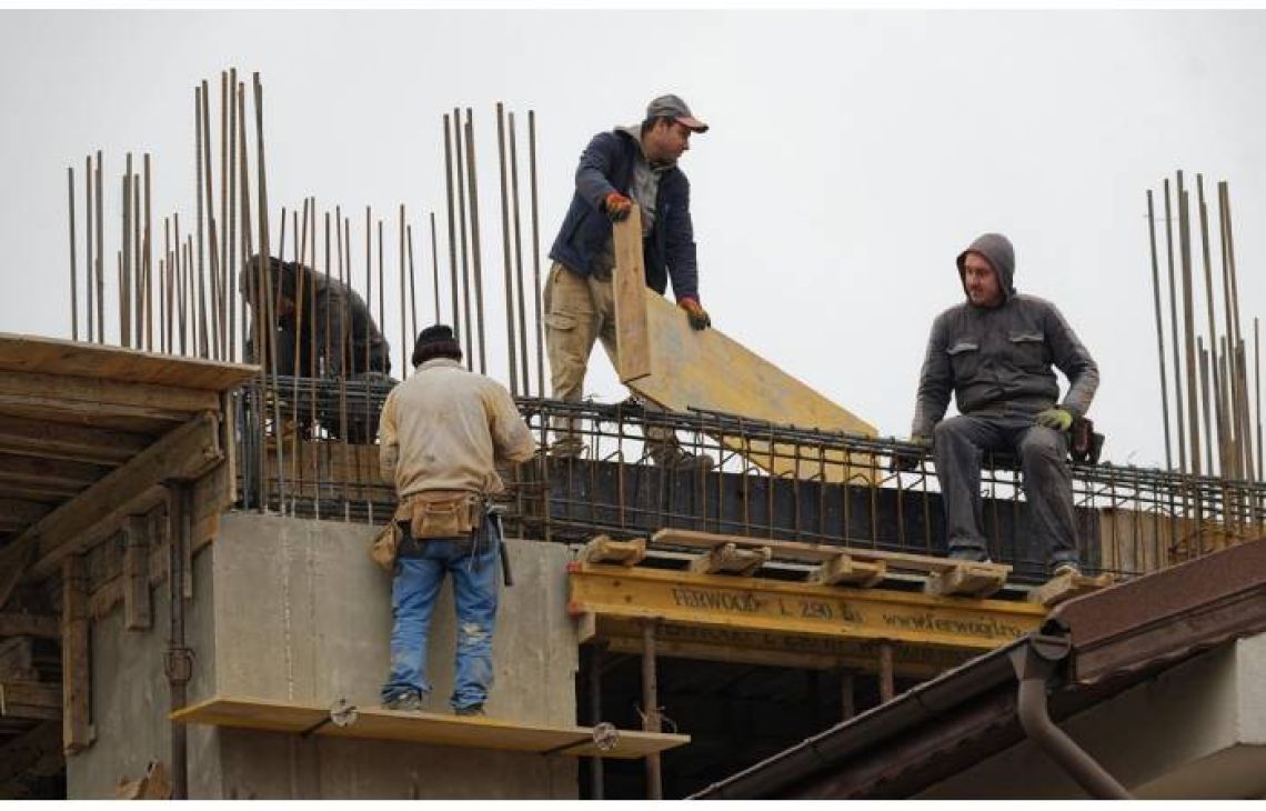 Zdecydowana większość Polaków ma pewność, że w tym roku nie straci pracy. Tylko co szósty ma obawy
